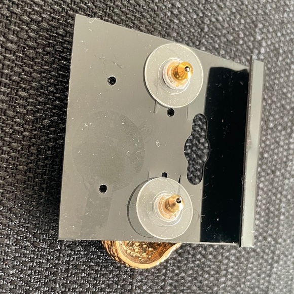 Gold and Diamond Knot Earrings - costume jewelry! - Picture 6 of 11